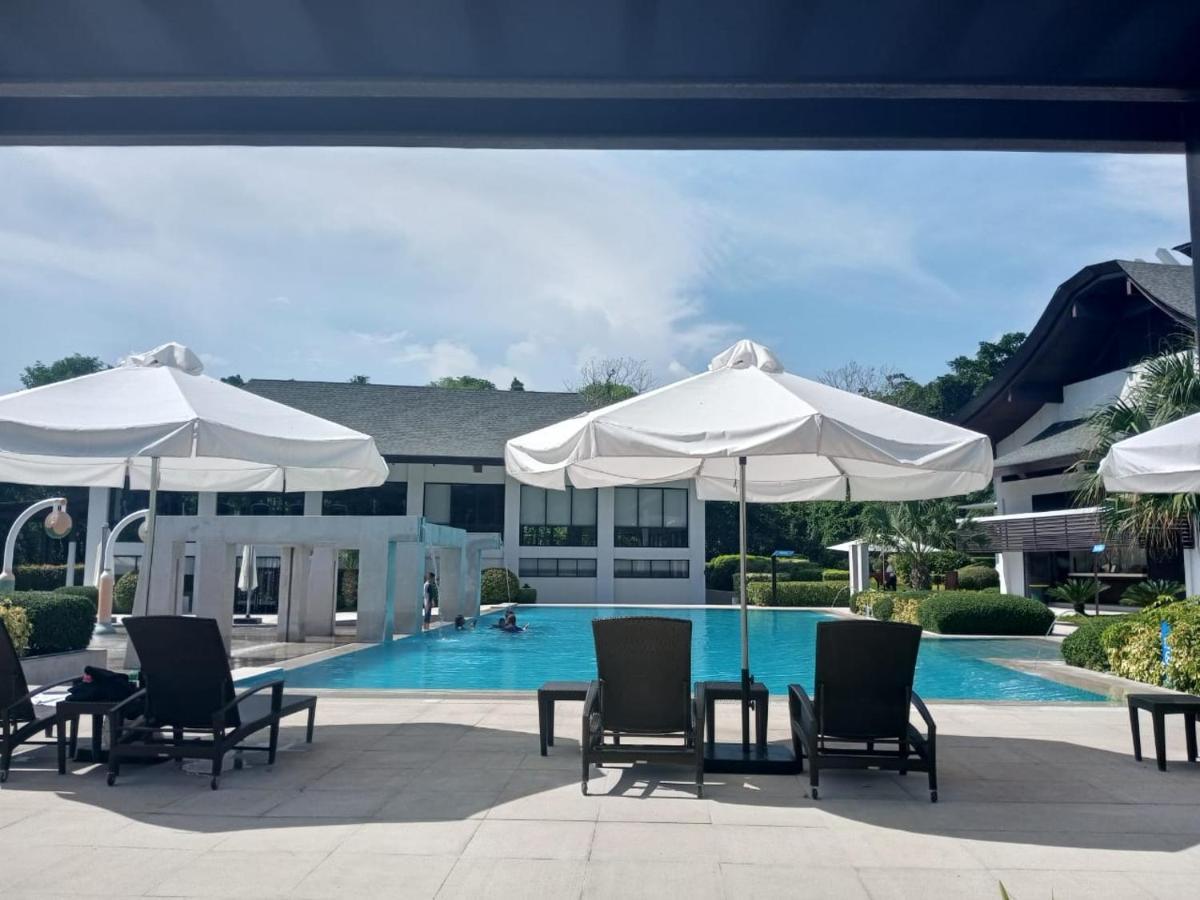 3 Bedroom / 2Ba - Anvaya Cove Courtyard Unit Morong  Exterior photo
