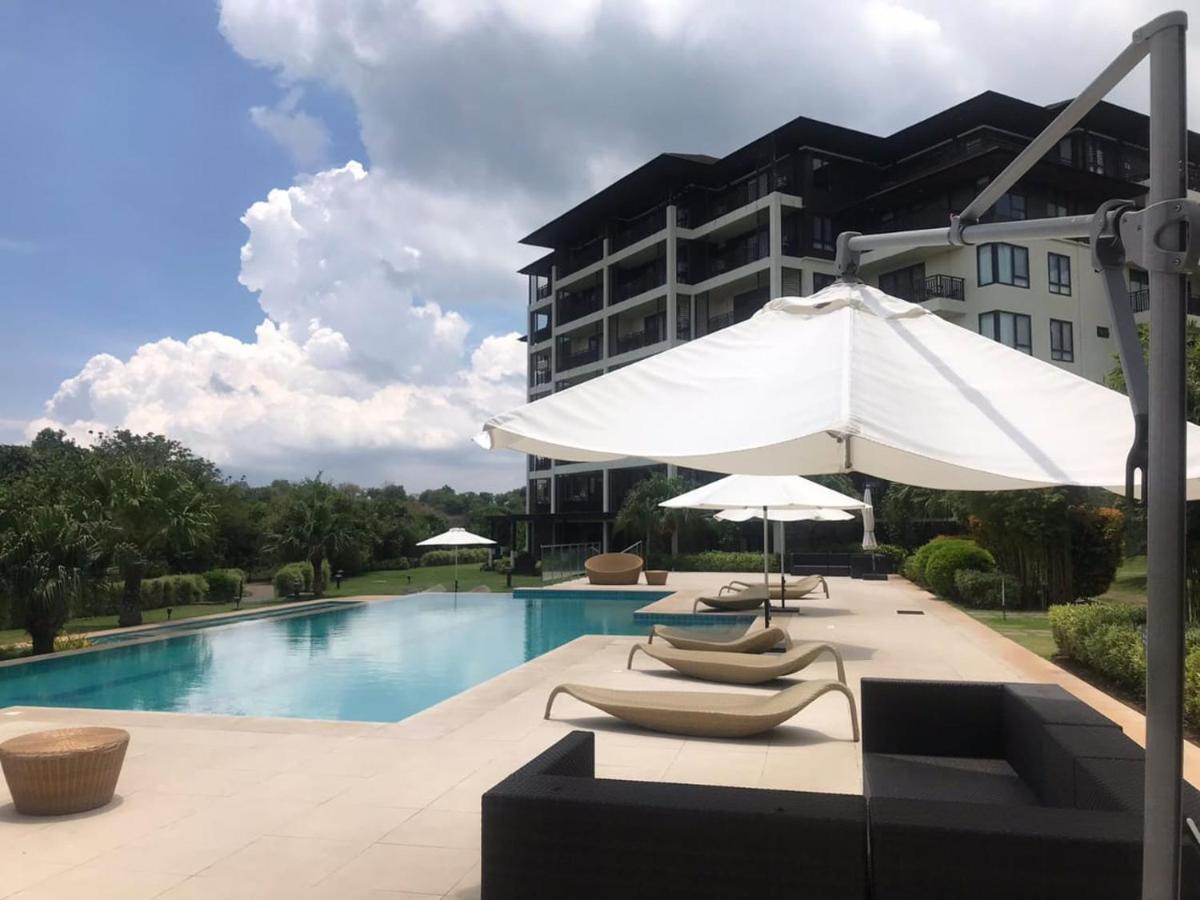 3 Bedroom / 2Ba - Anvaya Cove Courtyard Unit Morong  Exterior photo