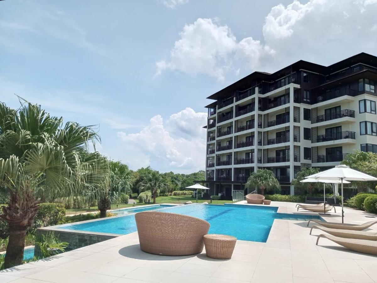 3 Bedroom / 2Ba - Anvaya Cove Courtyard Unit Morong  Exterior photo