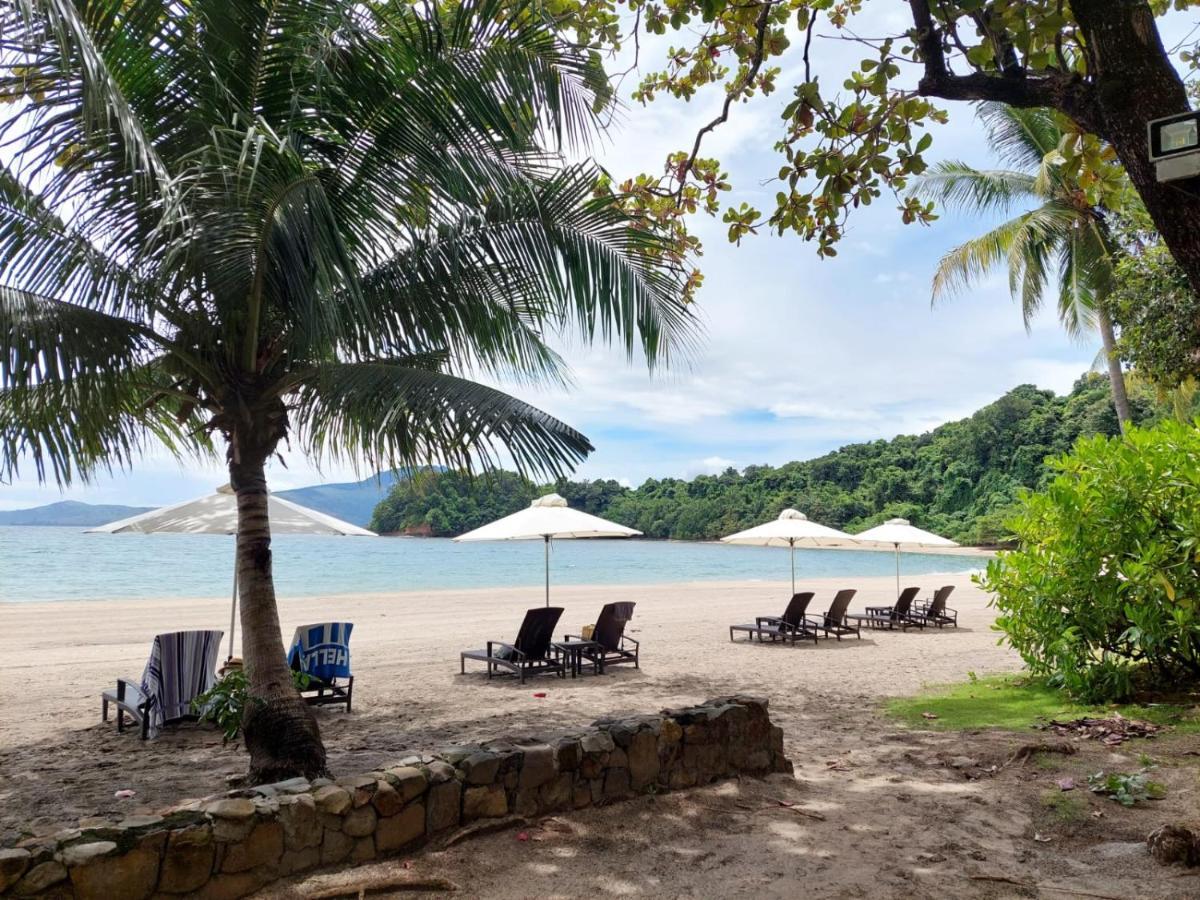 3 Bedroom / 2Ba - Anvaya Cove Courtyard Unit Morong  Exterior photo